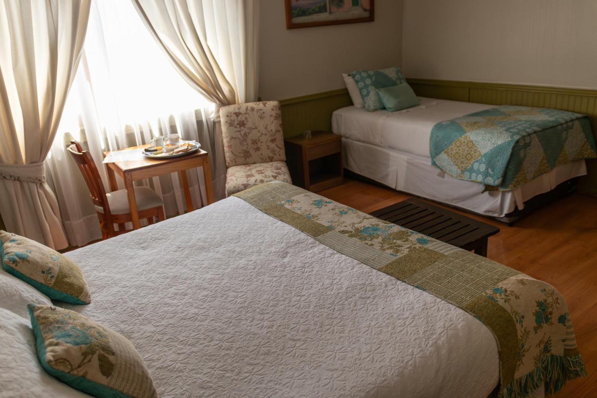 Hotel Di Torlaschi Valdivia Extérieur photo